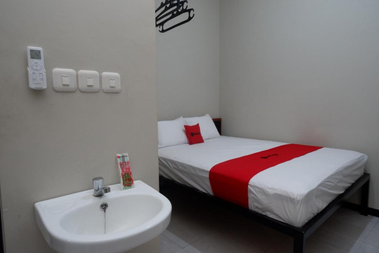 Reddoorz Near Kampus Ump Purwokerto 2 Hotel Sumbang Exterior photo