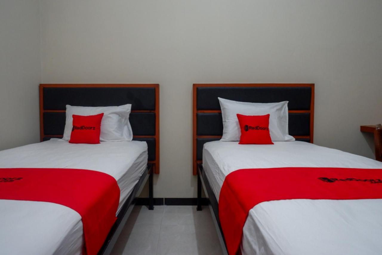 Reddoorz Near Kampus Ump Purwokerto 2 Hotel Sumbang Exterior photo